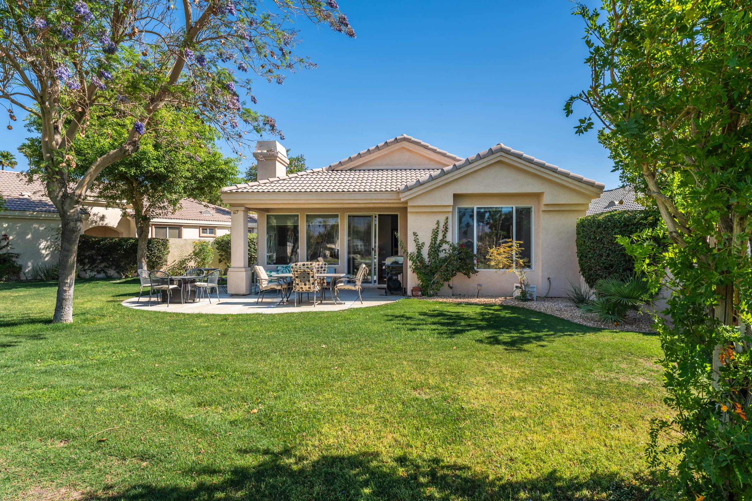 Deluxe Executive Home: Hollywood Hideaway