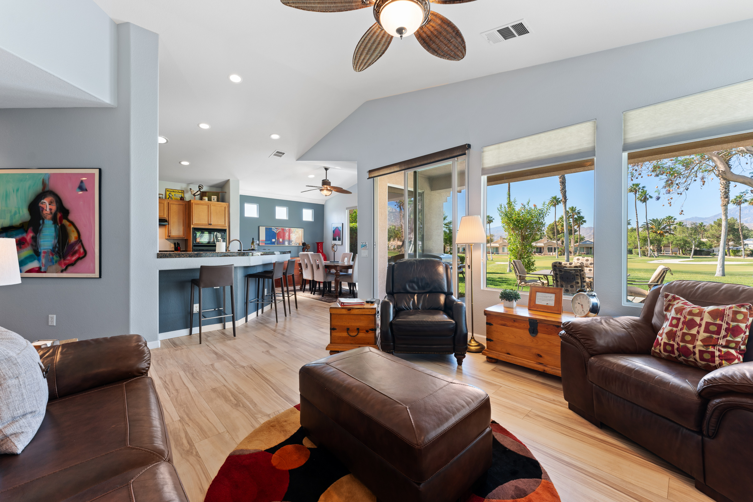 Deluxe Executive Home: Hollywood Hideaway
